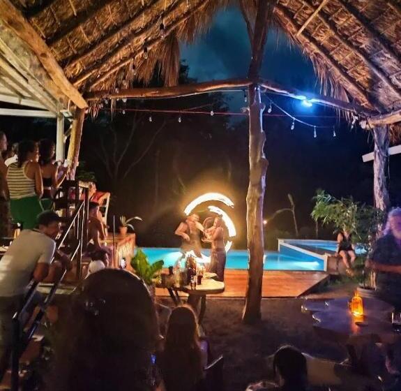 فندق صغير Raindance