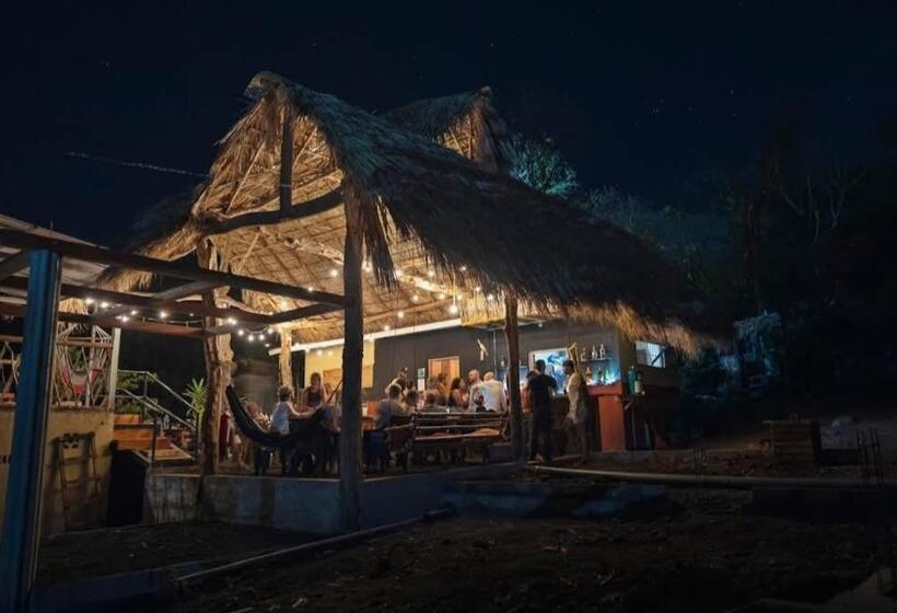 فندق صغير Raindance