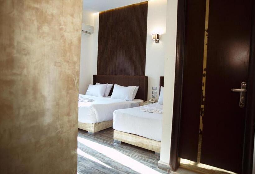 Hostel Tourist Palace