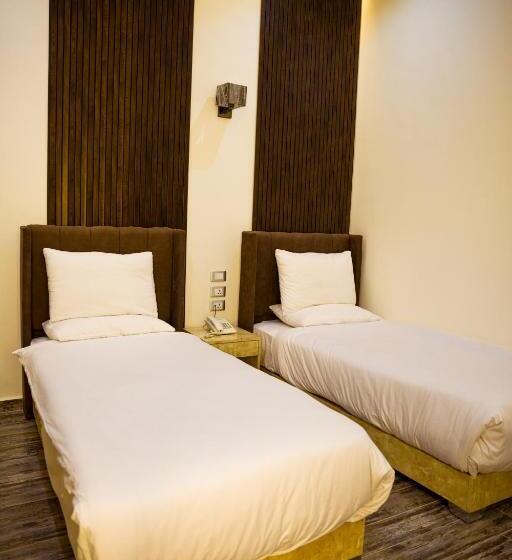 Hostel Tourist Palace