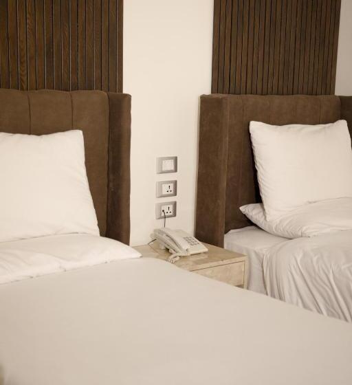 Hostel Tourist Palace