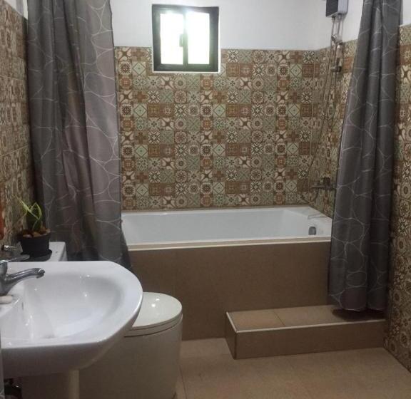 Avila S Hostel Moalboal Near Beach