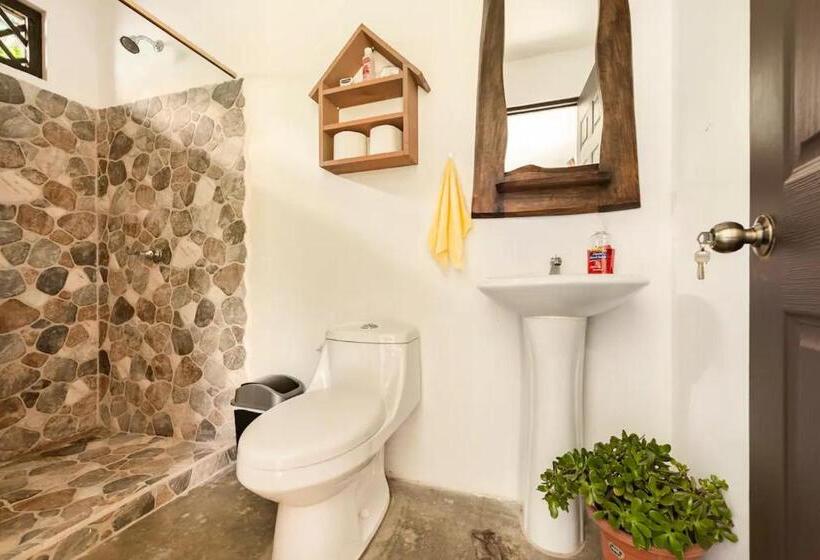 تختخواب و صبحانه Alojamiento En Orosi: Un Pedacito Del Caribe