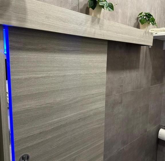 تختخواب و صبحانه C3 Luxury