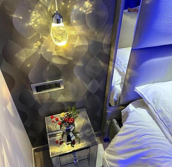 تختخواب و صبحانه C3 Luxury