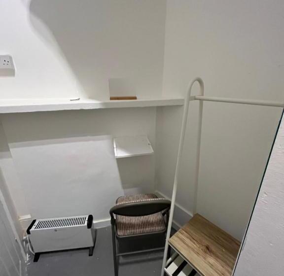 تختخواب و صبحانه Camden Bnb