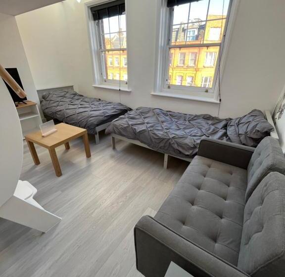 تختخواب و صبحانه Camden Bnb