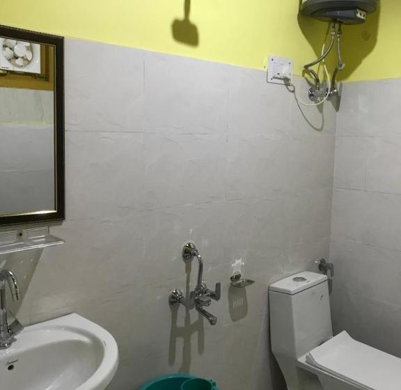 مبيت وإفطار Jibhi Mountain Retreat