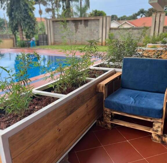 تختخواب و صبحانه Jinja Pool Apartments