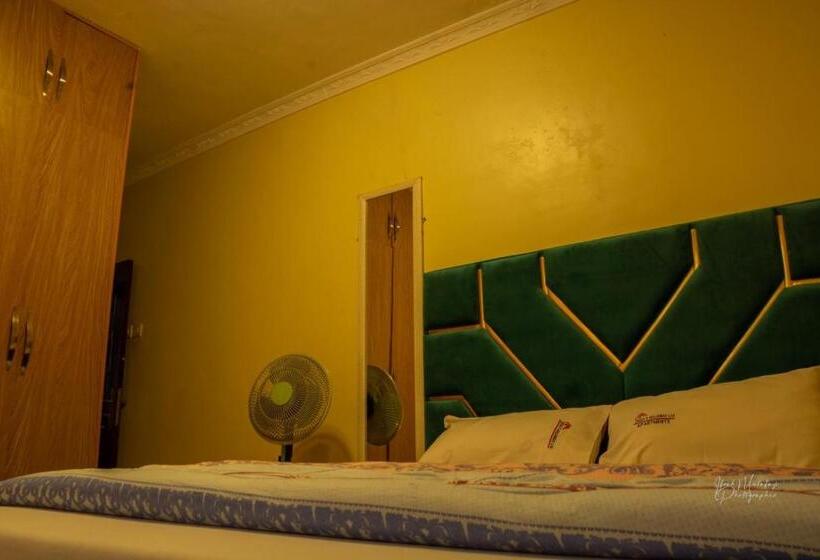 تختخواب و صبحانه Jinja Pool Apartments