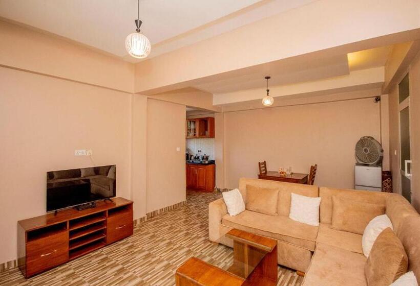 تختخواب و صبحانه Riverpoint Inn, Arusha