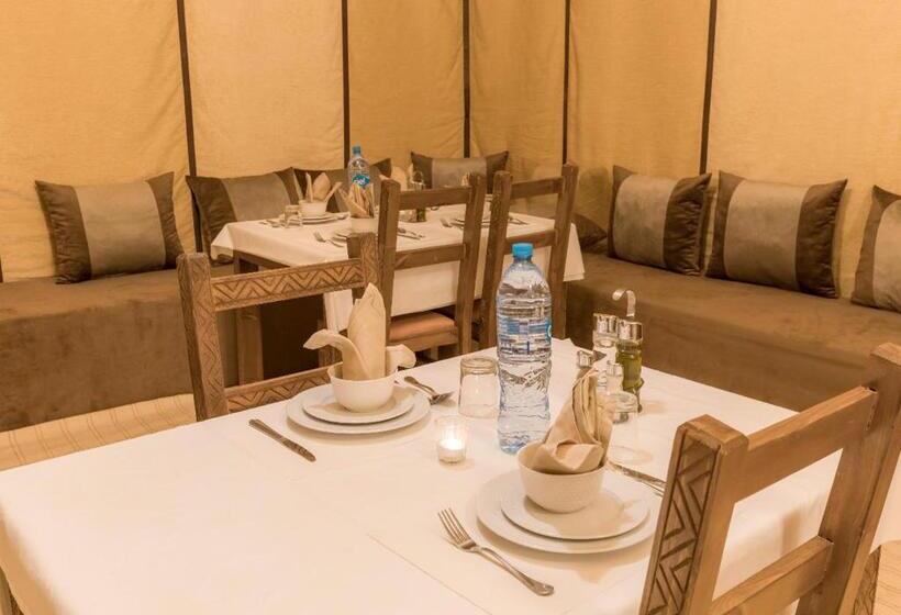 Bed and Breakfast Titanic Merzouga Camp