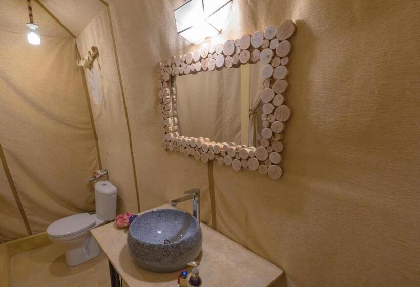 Bed and Breakfast Titanic Merzouga Camp