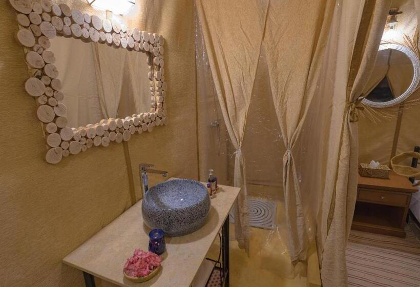 Bed and Breakfast Titanic Merzouga Camp