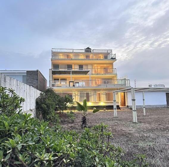 تختخواب و صبحانه Yolo House Beach