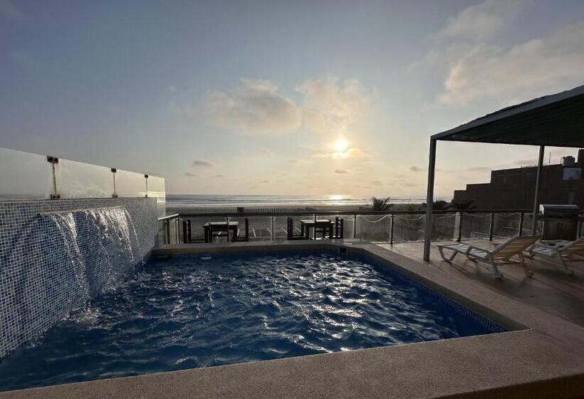 تختخواب و صبحانه Yolo House Beach