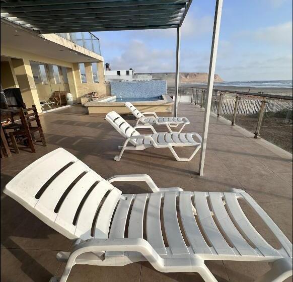 تختخواب و صبحانه Yolo House Beach