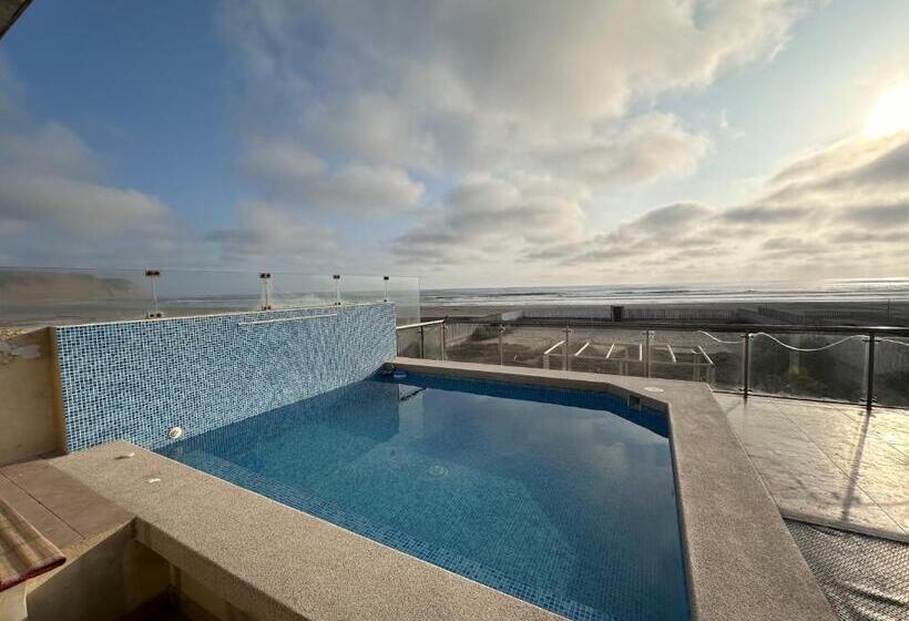 تختخواب و صبحانه Yolo House Beach