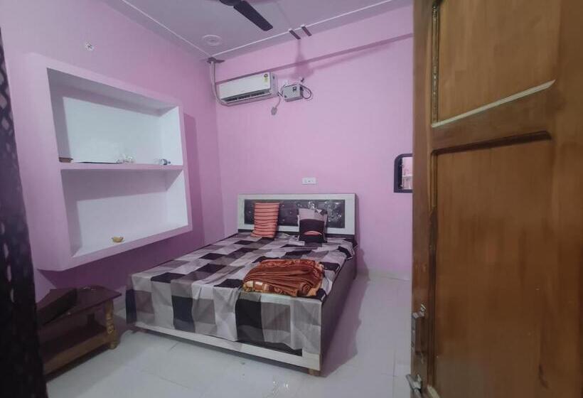 Divine Inn Hotel And Guest House