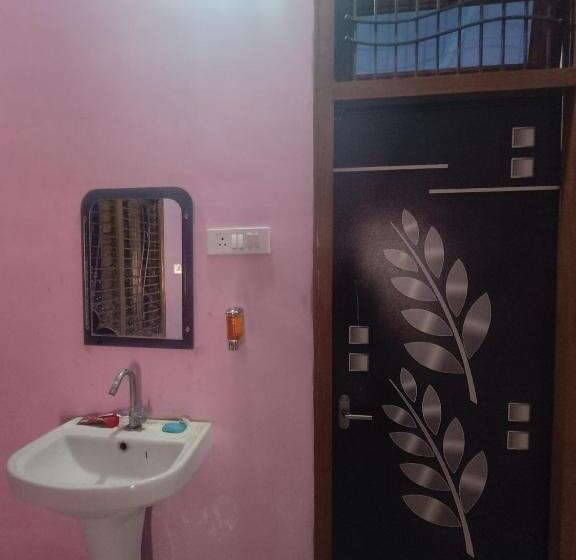 Divine Inn Hotel And Guest House