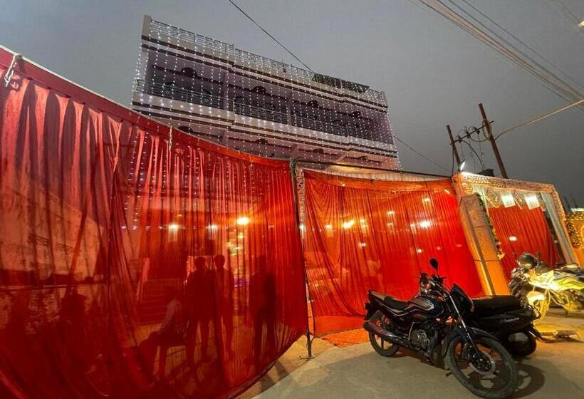 Divine Inn Hotel And Guest House