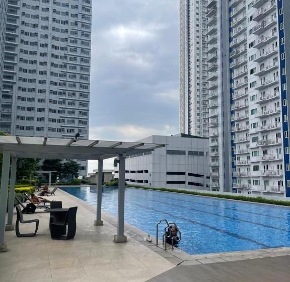 Era Suites Staycation At Quezon City