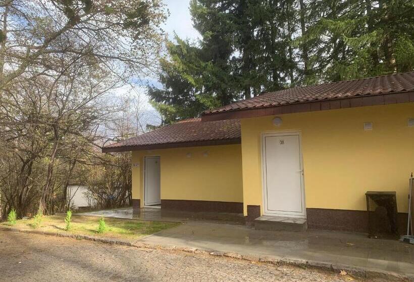 ホテル мотел тихия кът