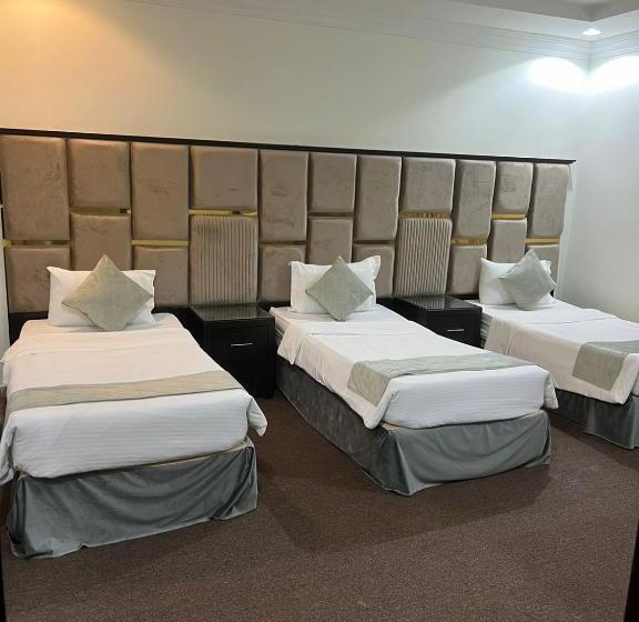 ホテル Razan Suits