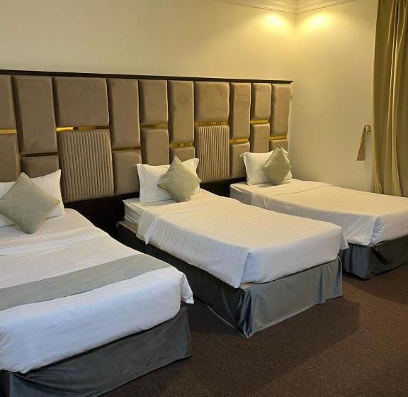 ホテル Razan Suits