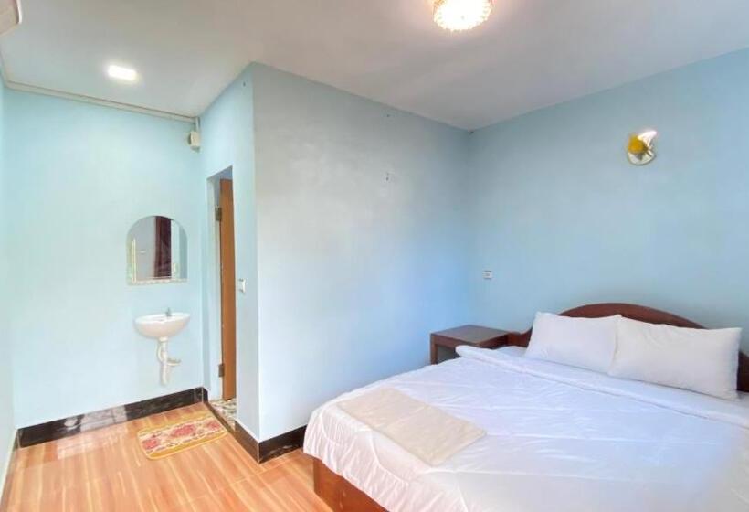 Отель Koh Rong 71 Guesthouse