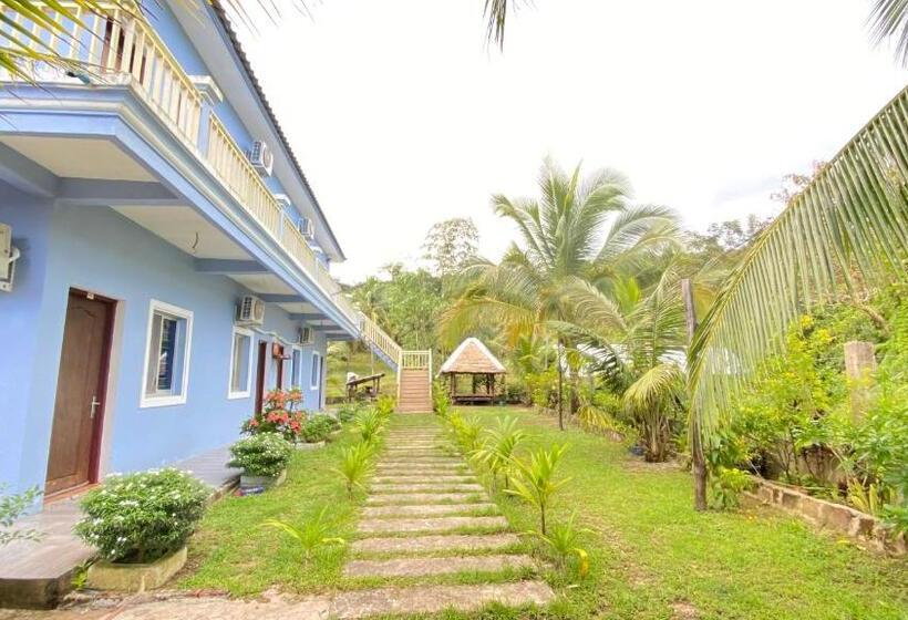 Отель Koh Rong 71 Guesthouse