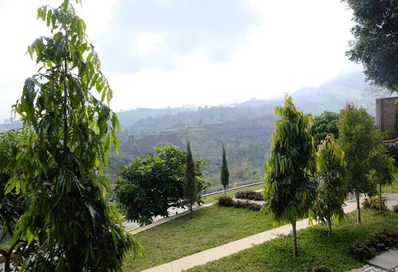 ホテル Al Hambra Granada Resort Convention Garut