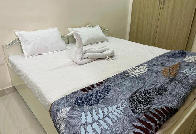 בית מלון כפרי Chandrajyoti Villa 1