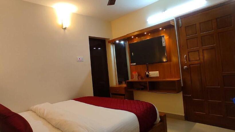 호텔 Super Collection O Velu Residency