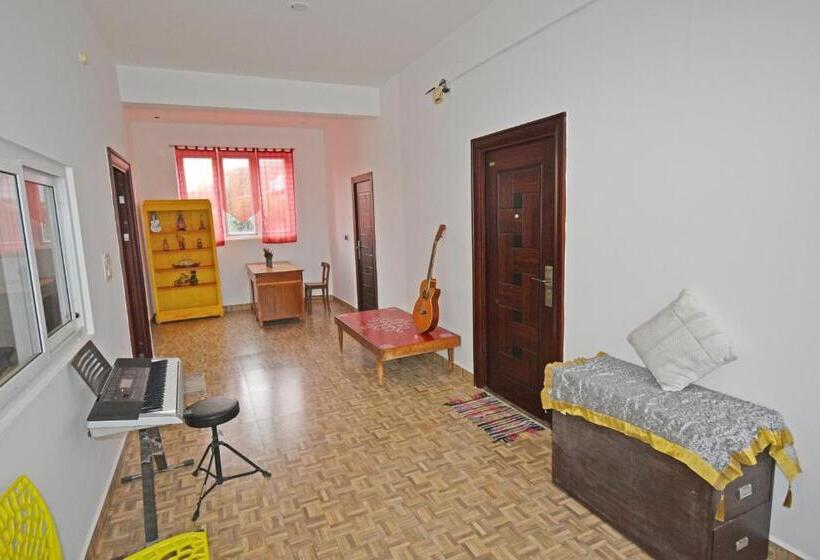 Отель Cozy Vacation Home