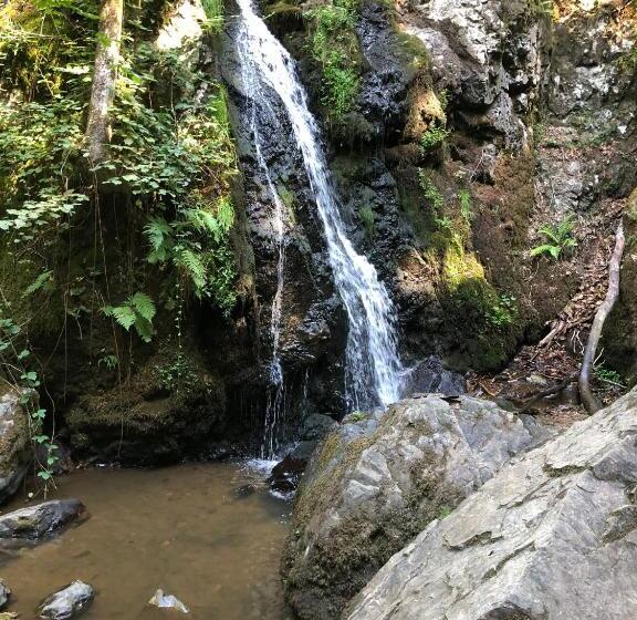 호텔 Gîte La Sarrée