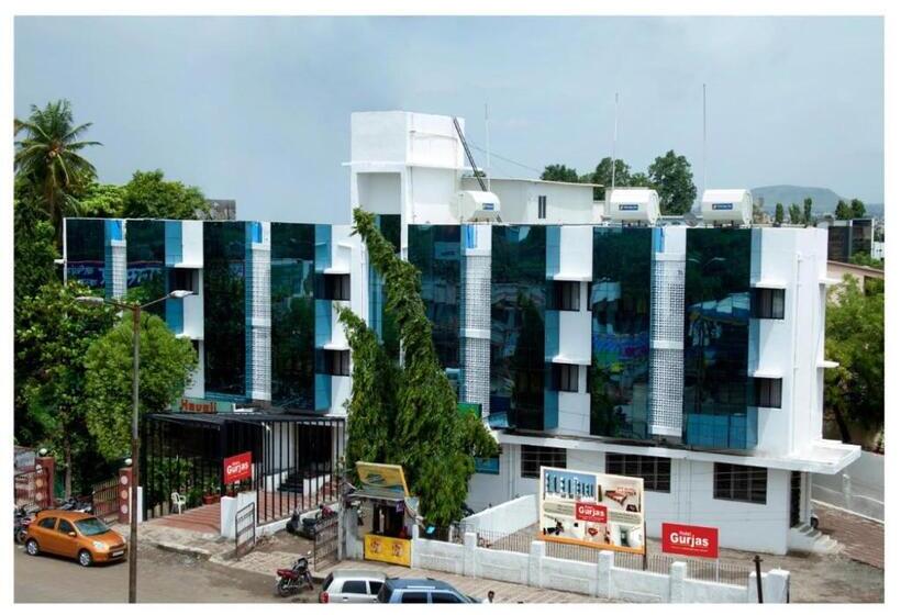 호텔 Gurjas Aurangabad