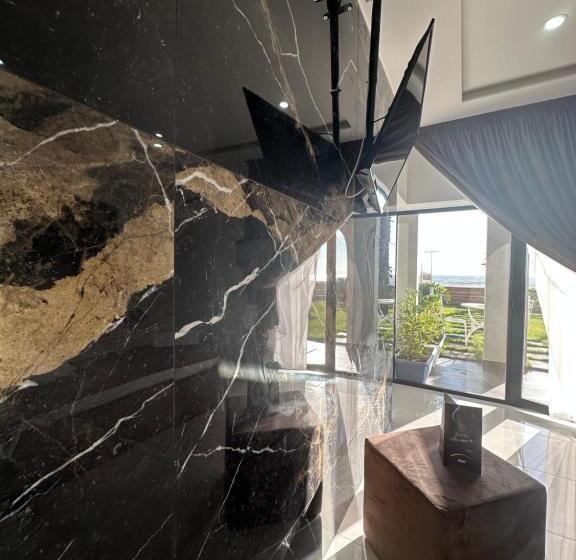 בית מלון כפרי Luxury Resort