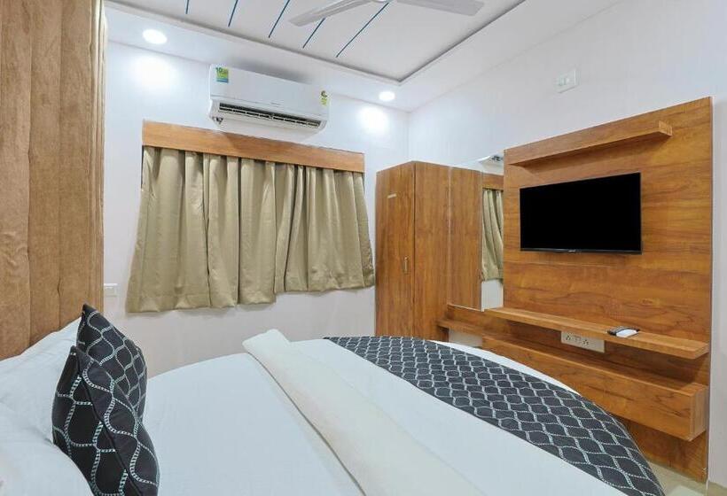 בית מלון כפרי Monville Group Vadodara