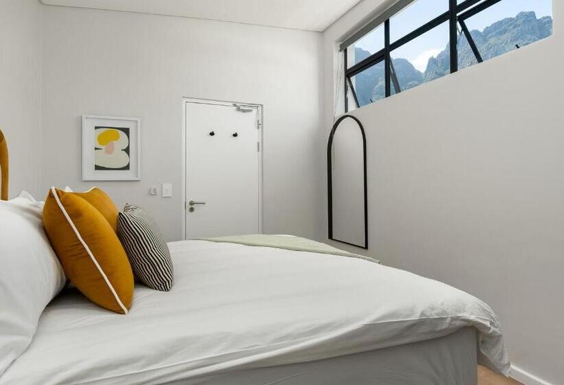 בית מלון כפרי Neighbourgood 1st Crescent