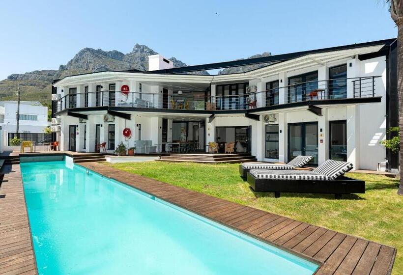 בית מלון כפרי Neighbourgood 1st Crescent