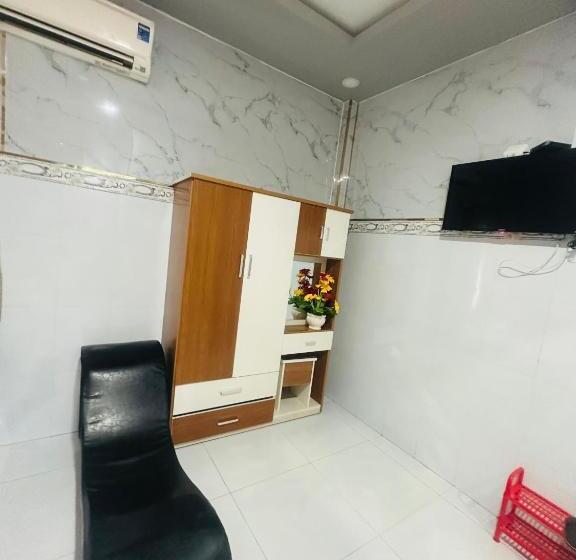 هتل Nhà Nghỉ Trung Hiếu 1