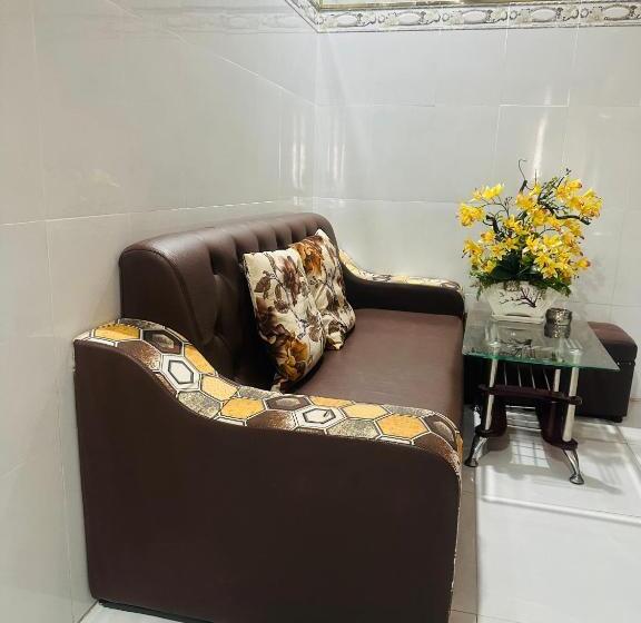 هتل Nhà Nghỉ Trung Hiếu 1