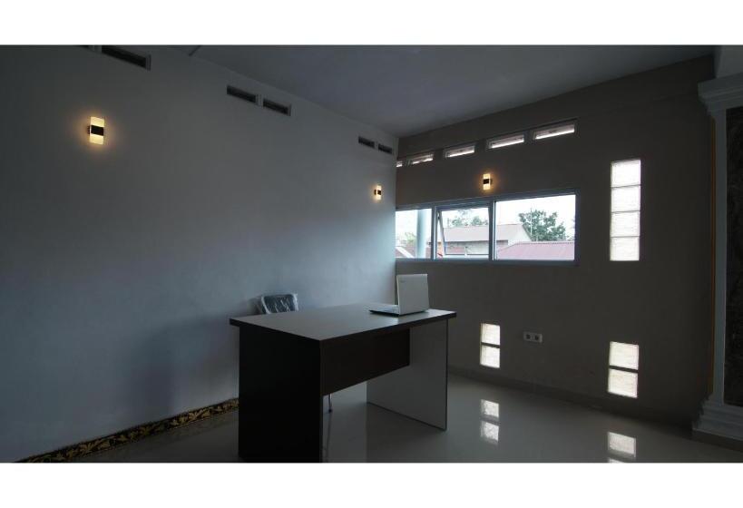 酒店 Oyo 93341 Ananda Homestay Syariah