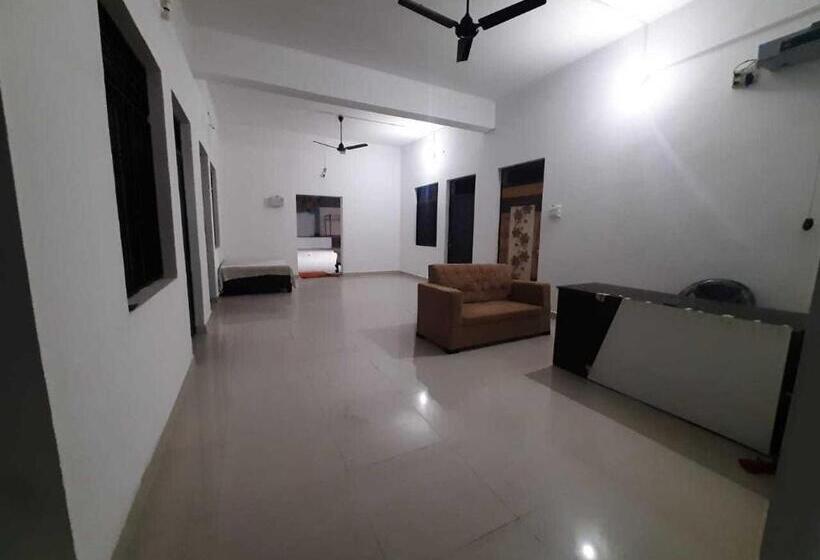 Отель Oyo Rp Banquet Hall And Guest House