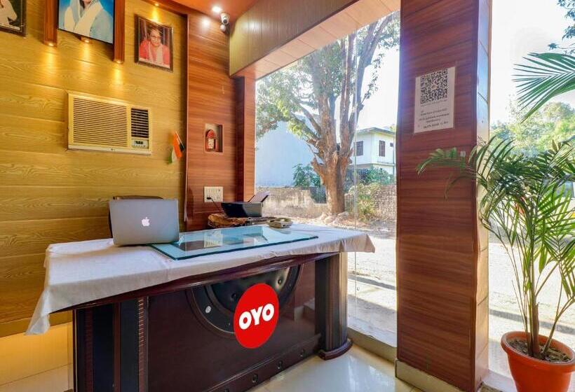 호텔 Oyo Shivay Home Stay