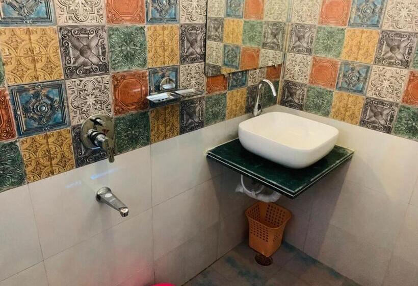 בית מלון כפרי Payal & Restaurent