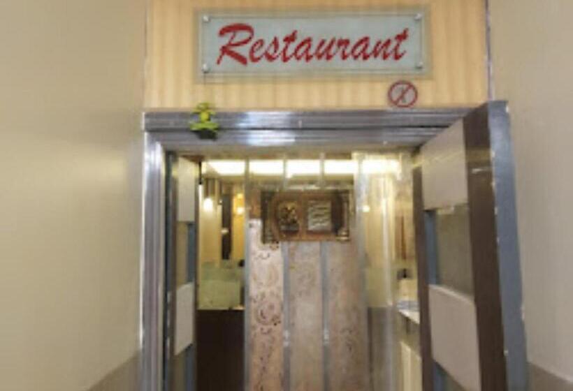 בית מלון כפרי Radhika Place And City Palace, Parbhani