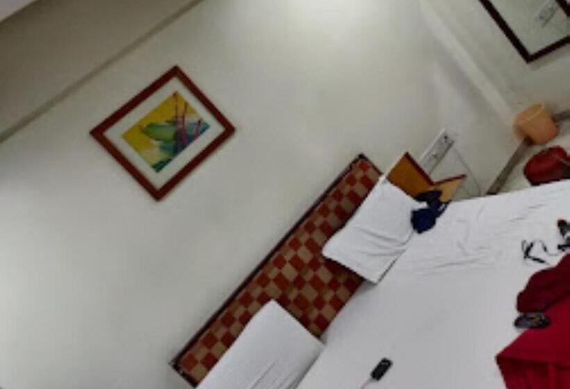 فندق Rahi Inn, Vadodara