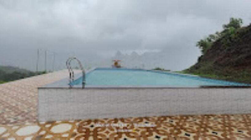 فندق Raigad Farm House 2 Pacad